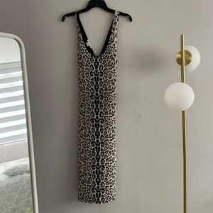 Arden b. Midi leopard print dress
